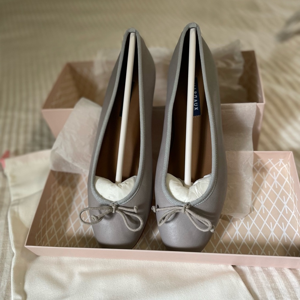 NWT Margaux The Demi in Dove Nappa size 39 (US 8.5-9) medium